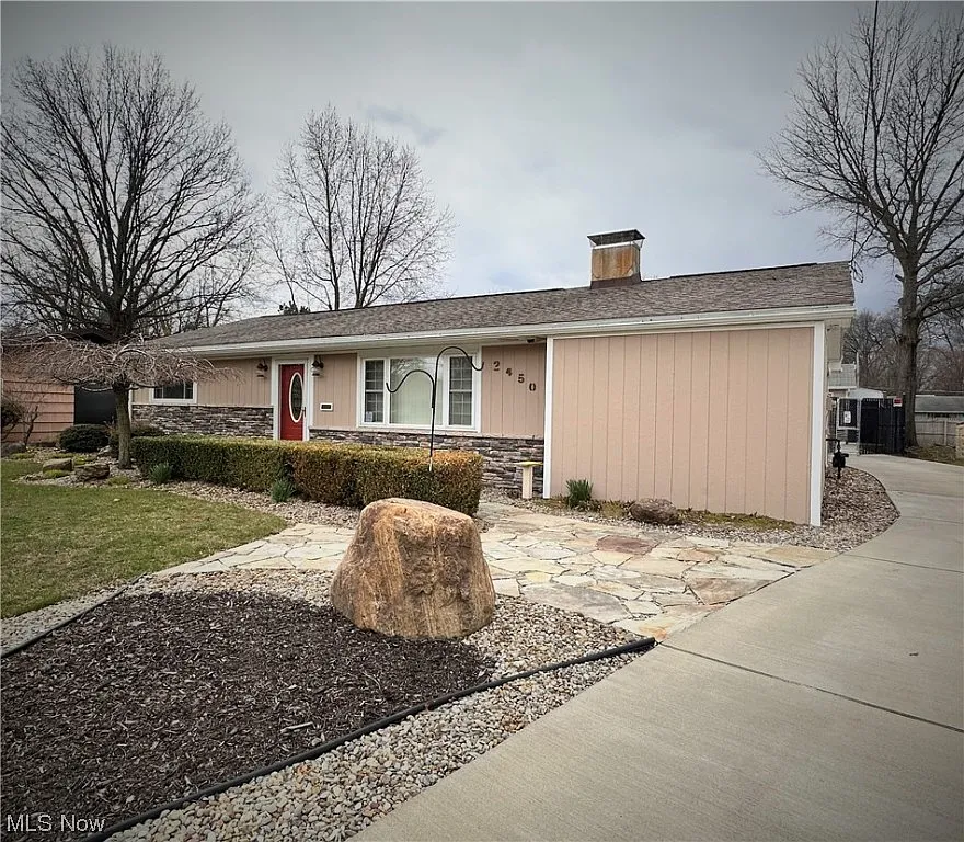 2450 Redgate Ln photo 1