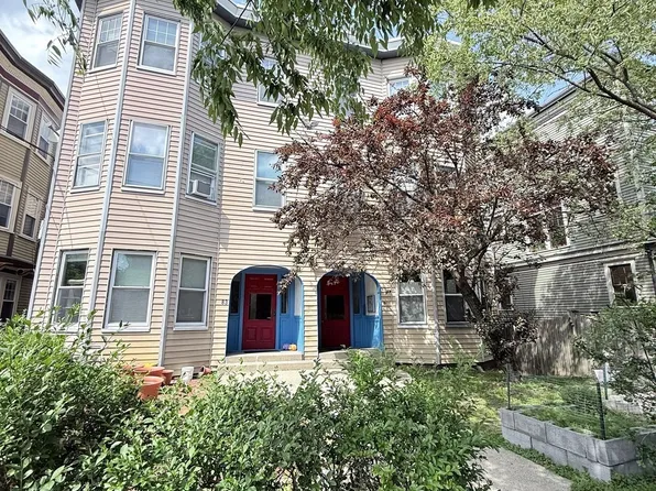 83 Francis St #5, Brookline, MA 02446