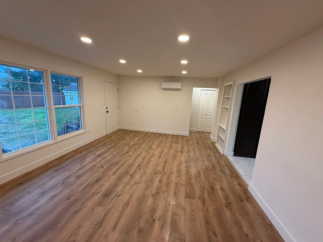 3 bed, 1122 sqft, $2,850 — Photo 4