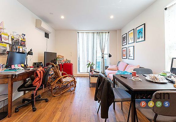 2nd image of 171 Linden Blvd #2E