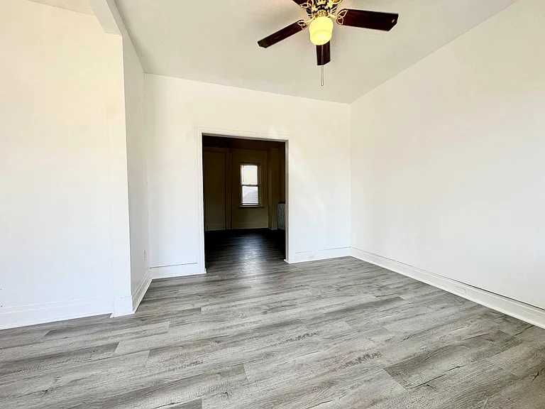 343 N 14th St — Photo 3