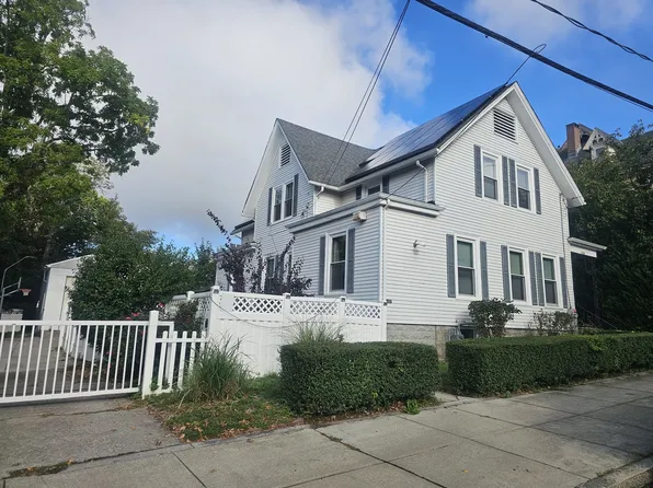 130 Winter St, Fall River, MA 02720
