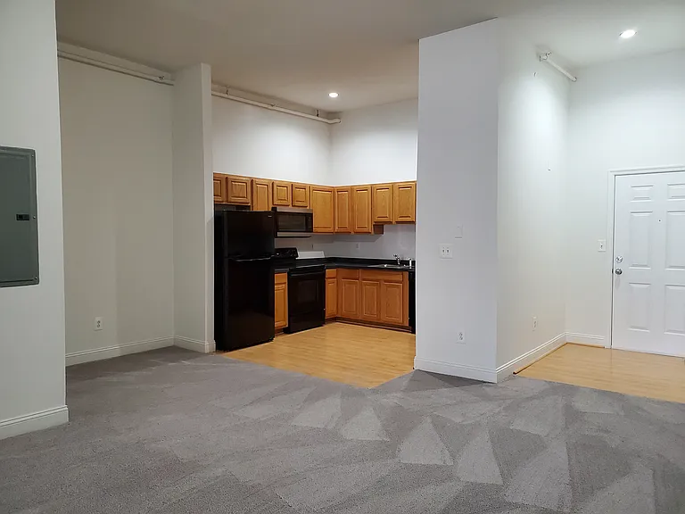 The Lofts at 2nd and LOMA — Photo 33