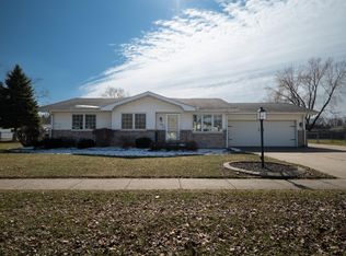 106 Prairie Ave, White Pigeon, MI 49099