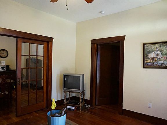 4th image of 3510 Avenue Q