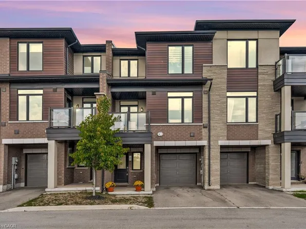 590 Service Rd #46, Hamilton, ON L8E