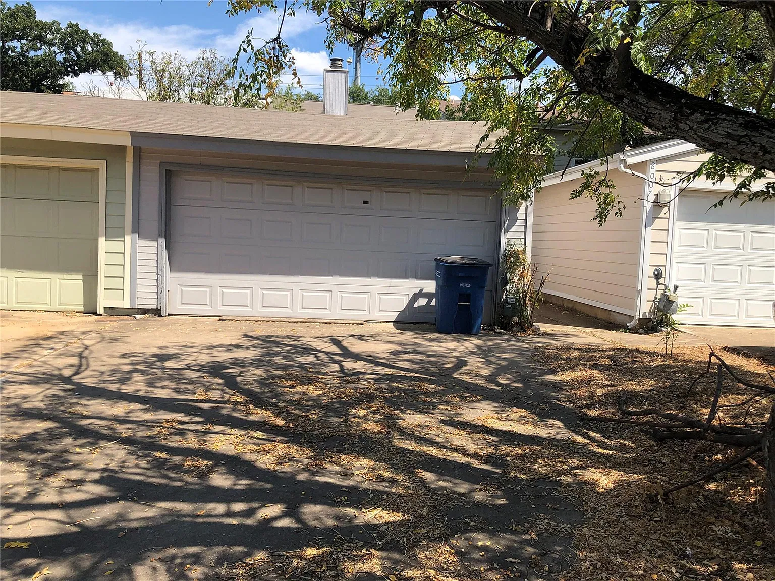 3 bed, 2.5 bath, 1606 sqft, $1,895 — Photo 2