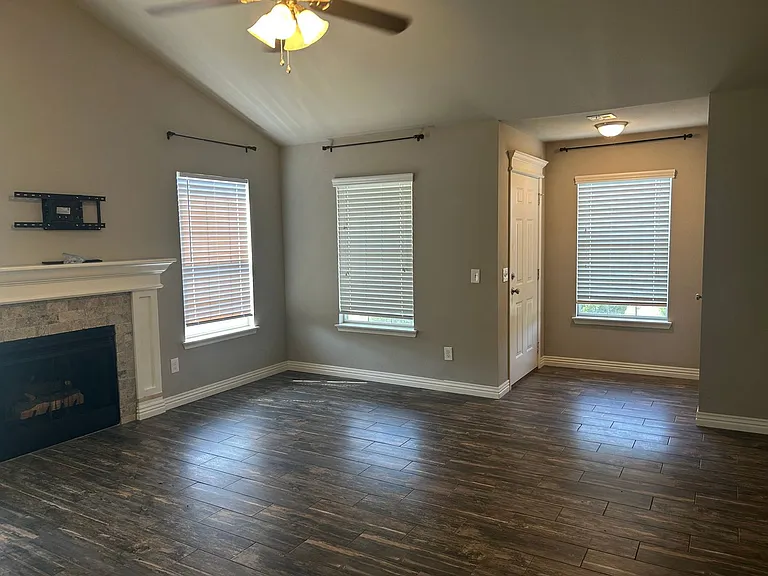 2908 NE 16th St — Photo 5