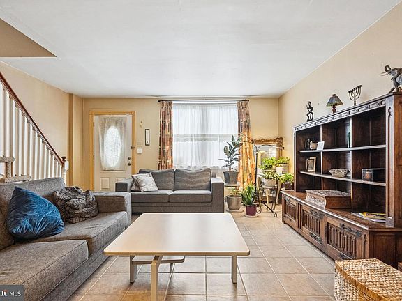 3rd image of 5437 Charles St