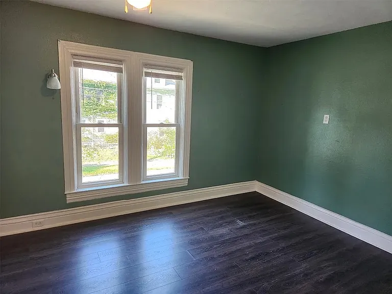 905 Walnut St — Photo 7