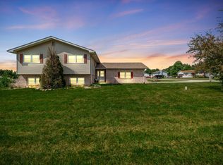 361 Sandwood Ct, Valparaiso, IN 46383