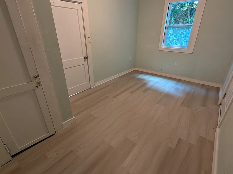 325 Corinth Rd — Photo 10