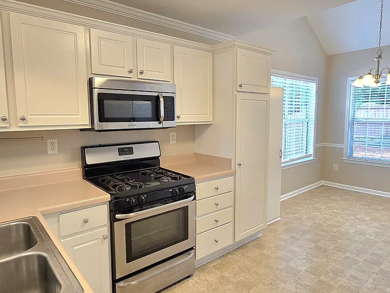 3 Castleton Ct — Photo 12