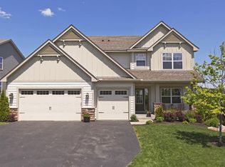 2710 Fieldstone Dr, Victoria, MN 55386