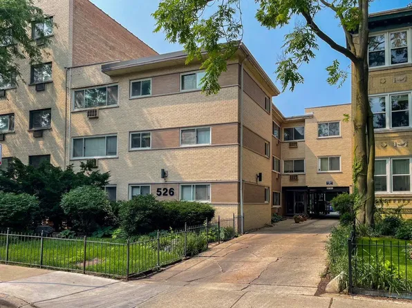 526 W Roscoe St Unit D2, Chicago, IL 60657