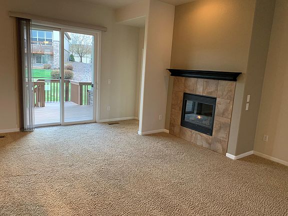 Living Room w/Gas Fireplace