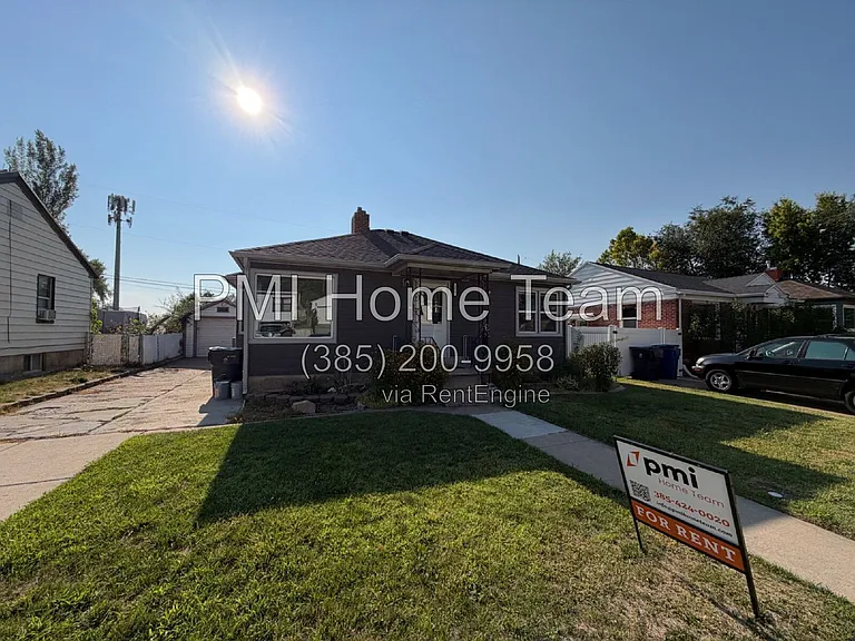 177 Country Club Dr — Photo 1