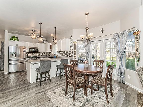 4th image of 2631 Rall Ave