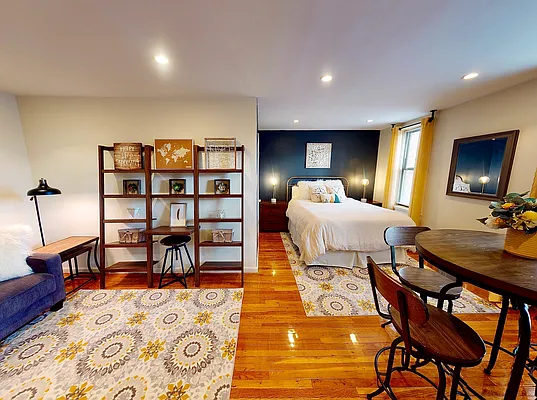 Sold by Dorsa Group | media 4