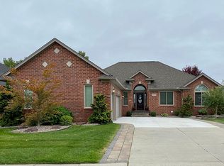16416 Kingsway Dr, Macomb, MI 48044