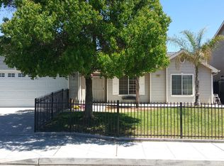 2662 N Milburn Ave, Fresno, CA