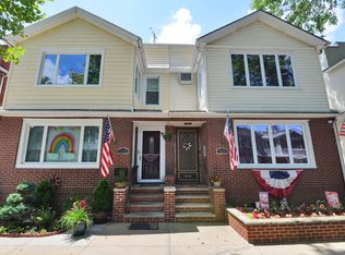 7024 67th St, Ridgewood, NY 11385