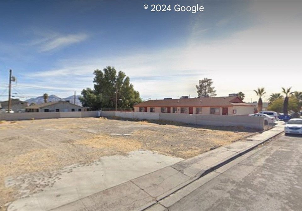 1st image of 2522 Bassler St