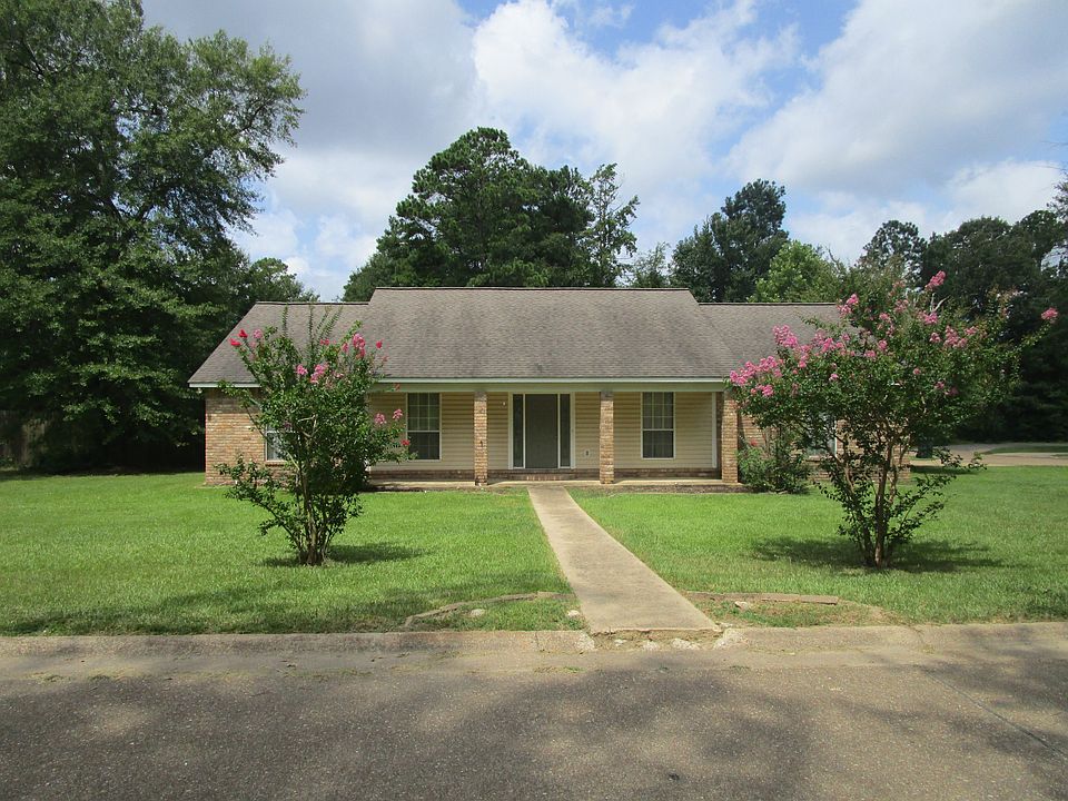 1st image of 2 Summerwood Dr