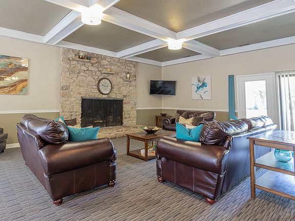 Clubhouse at Woodlake Apartments