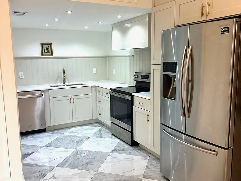 1 Windrush Blvd #65 — Photo 3