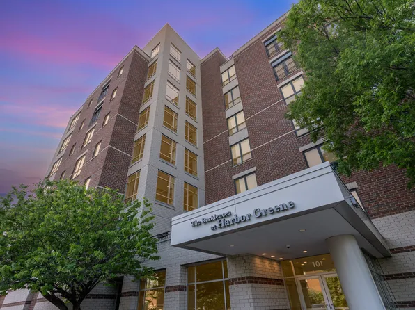 101 Harbor Greene Dr #W502, Bellevue, KY 41073