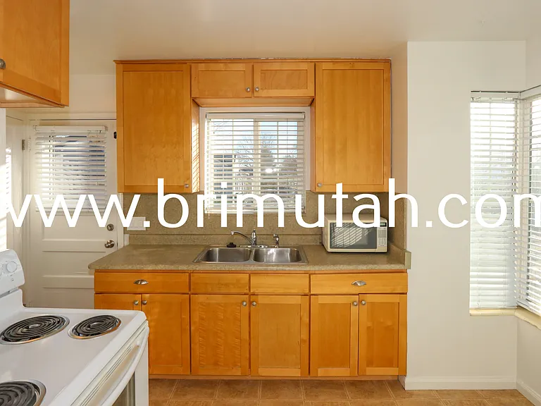 2613 S Hartford St — Photo 5