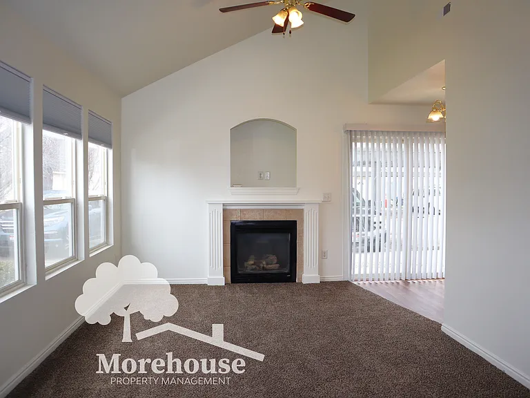 1430 W Bonneville Cir #102 — Photo 17