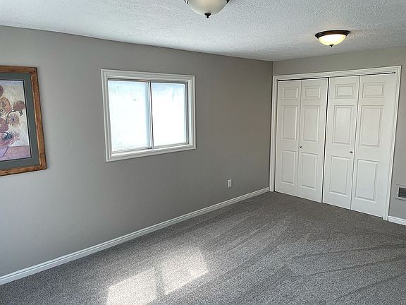 2nd image of 1955 Ironwood Dr