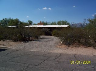 2215 E Kleindale Rd N, Tucson, AZ 85719
