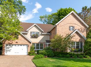 953 Arthur St, Park Ridge, IL 60068