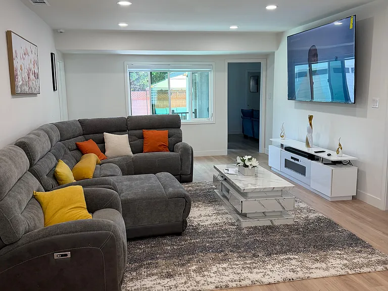 15318 Bonsallo Ave — Photo 5