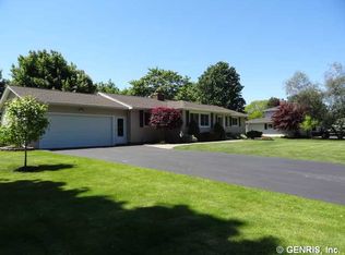 12 Kevin Dr, Rochester, NY 14625