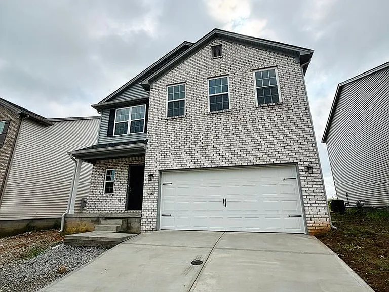 836 Halford Pl — Photo 2