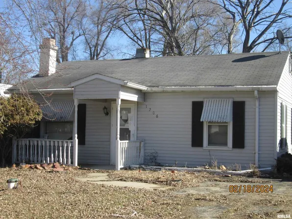 1206 Wilson St, Sterling, IL 61081
