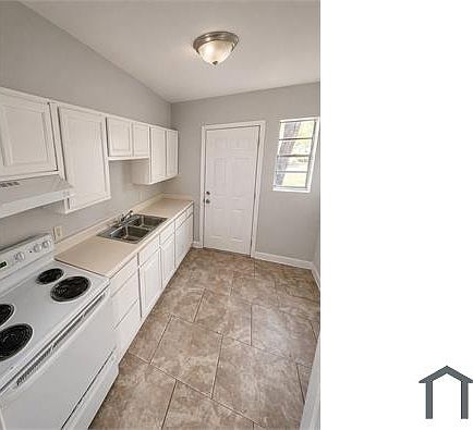 1st image of 1016 E Lake Silver Dr NE