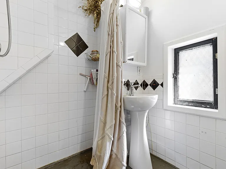 51 Brimmer St #1 — Photo 13