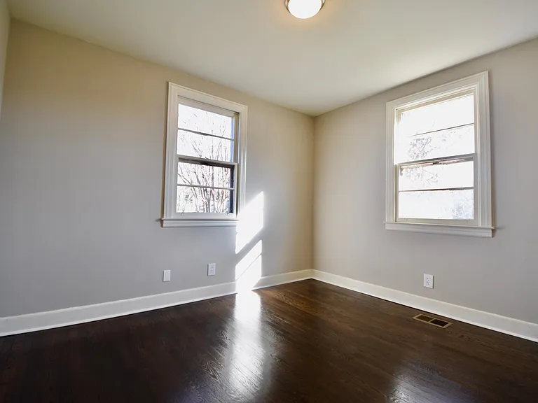 120 Donelsonwood Dr — Photo 10