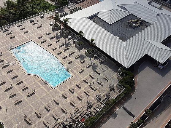 3rd image of 1950 S Ocean Dr APT 19G