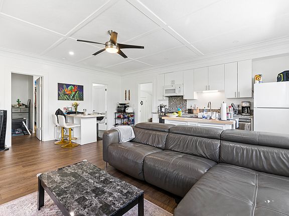 3rd image of 2336 Beckwith St #A