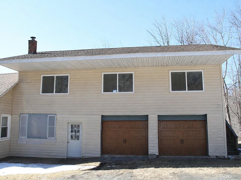 1st image of 11 John Taylor Dr #A