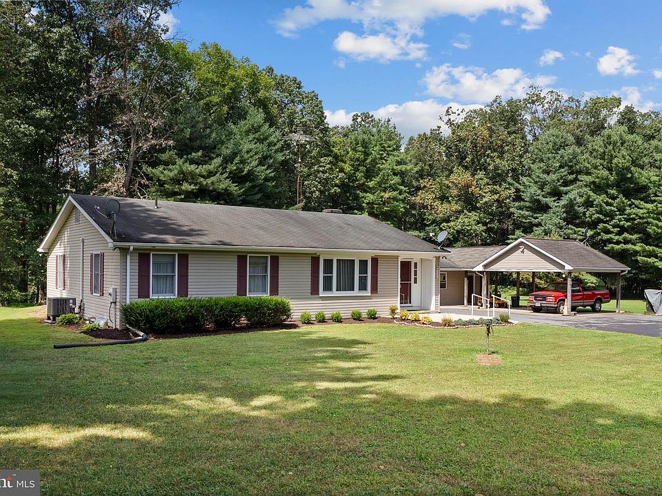 1st image of 824 Cherrytown Rd