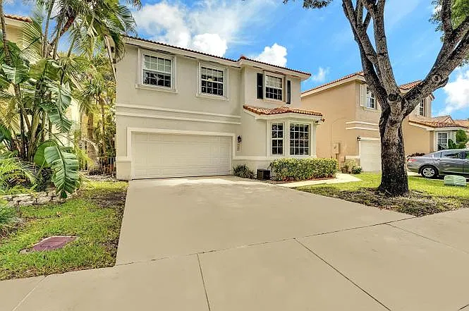 5 bed, 2188 sqft, $4,995 — Photo 1