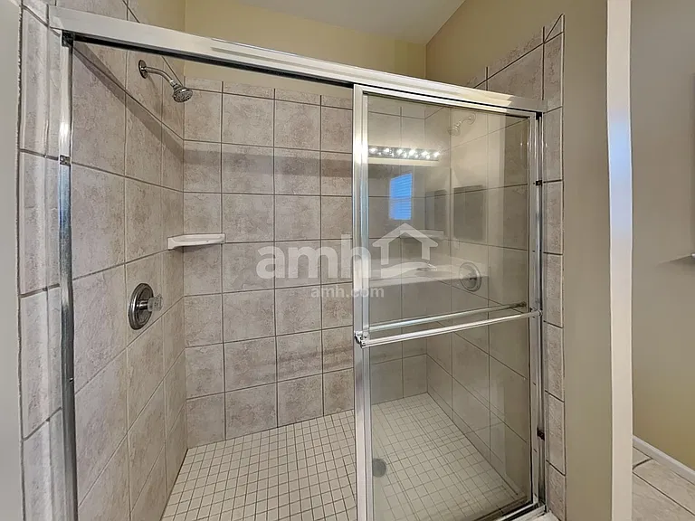 7610 Rolling Meadows Ln — Photo 12