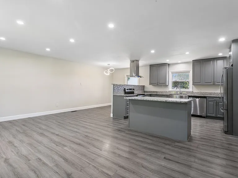 314 Martha Lee Dr — Photo 6